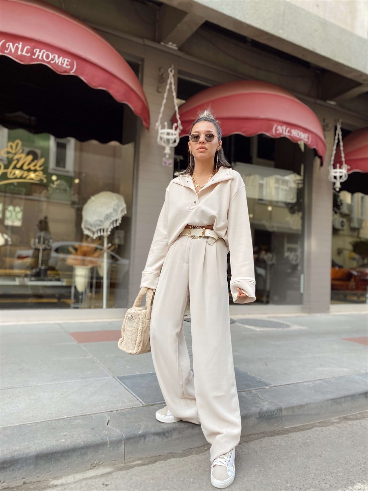 Taş Rengi Özel Kumaş Çıtçıtlı Sweat