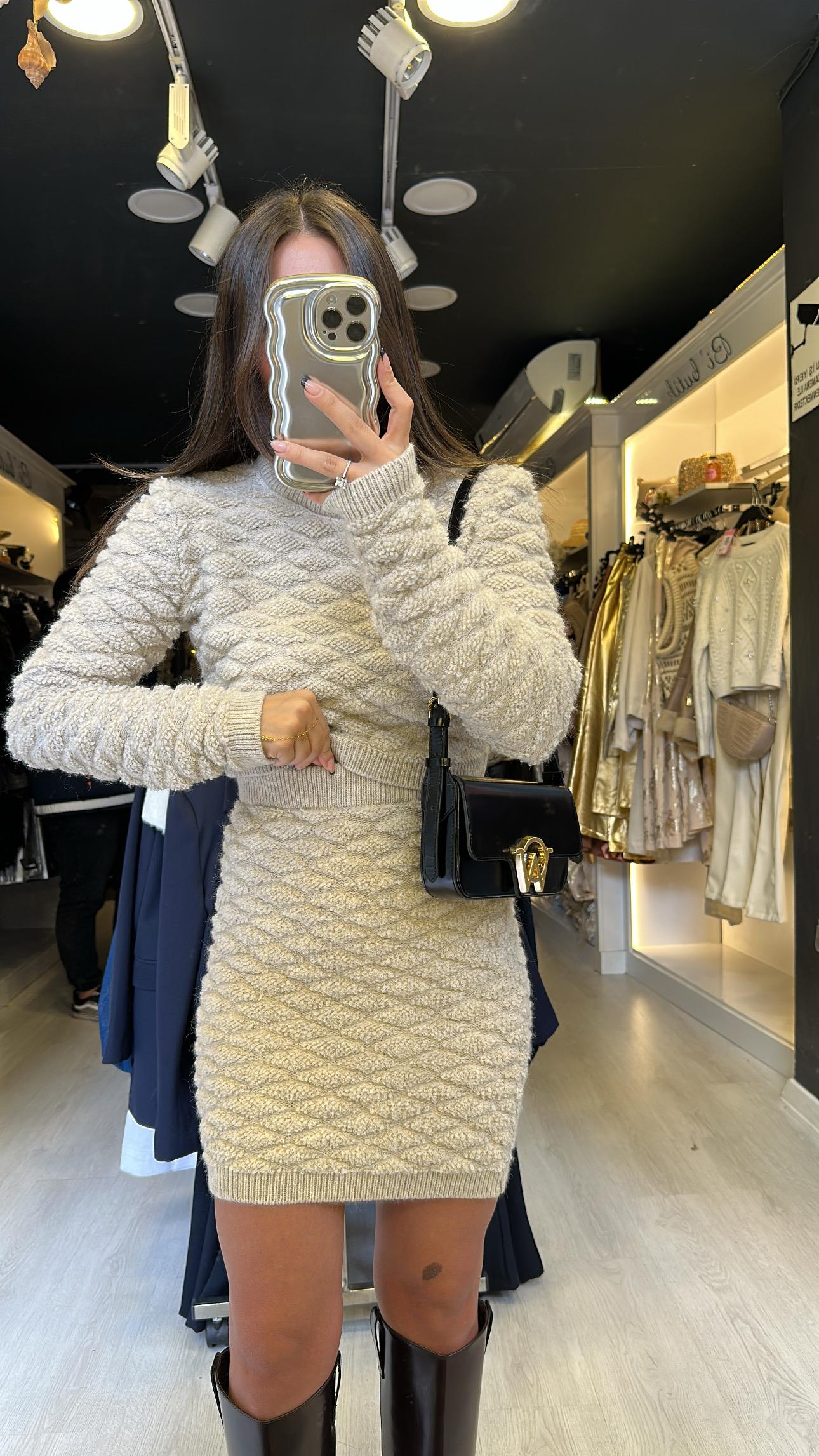 Taş Renk Kabartma Desenli Triko Etek