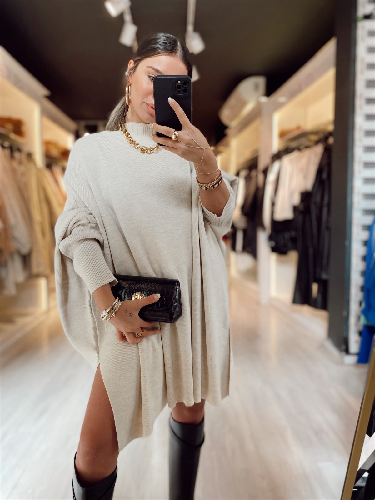 Taş Renk Yanları Yırtmaçlı Oversize Triko Kazak