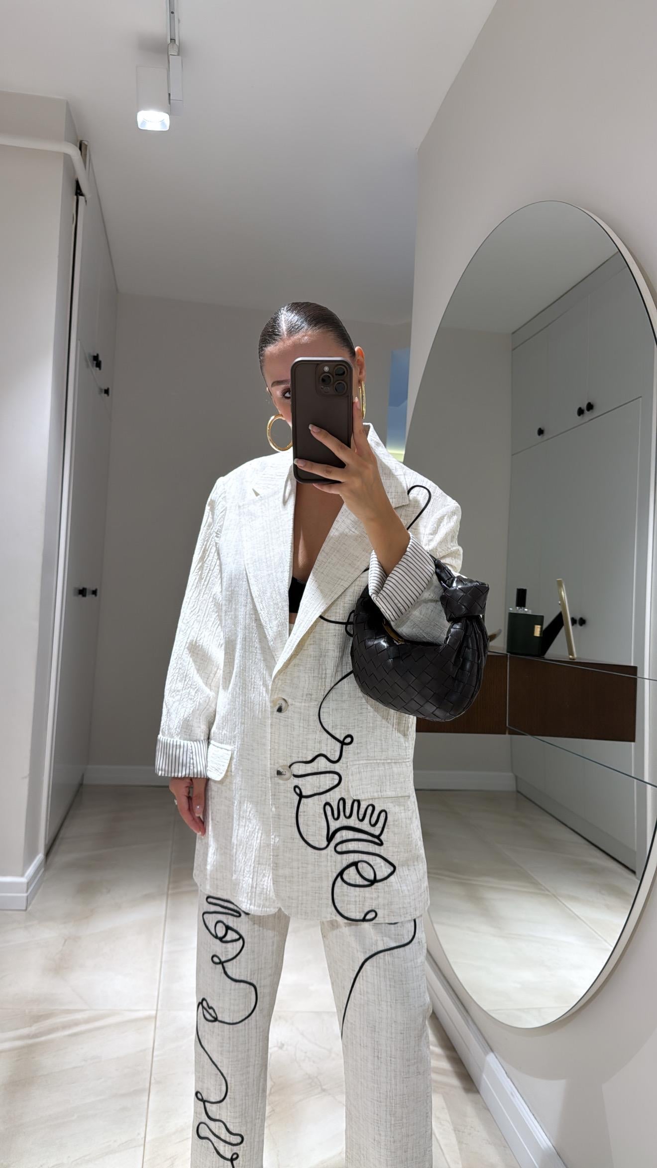 Taş Siyah İşlemeli Keten Blazer Ceket 