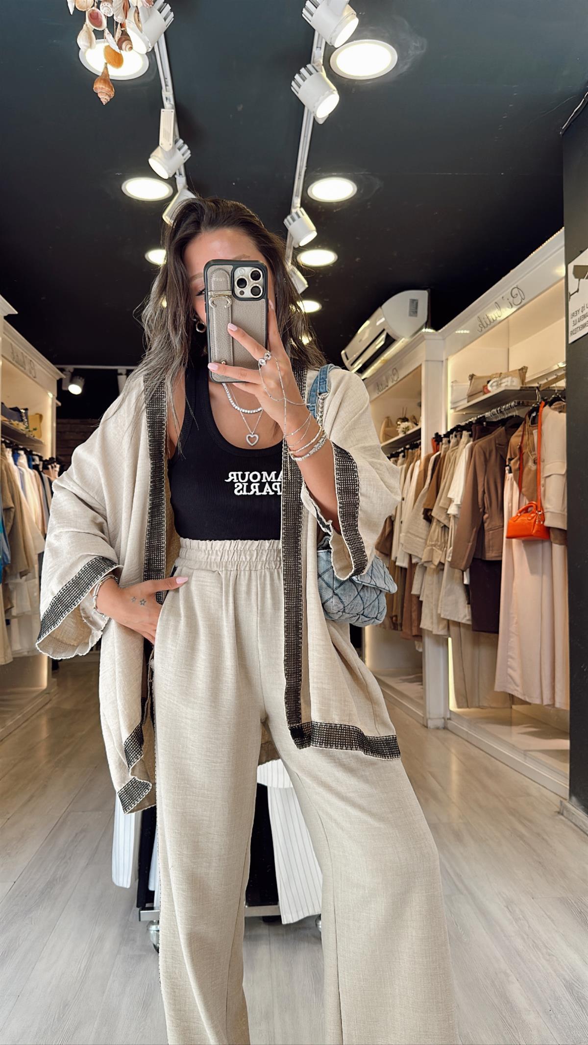 Taş Yan Siyah İşlemeli Salaş Ceket