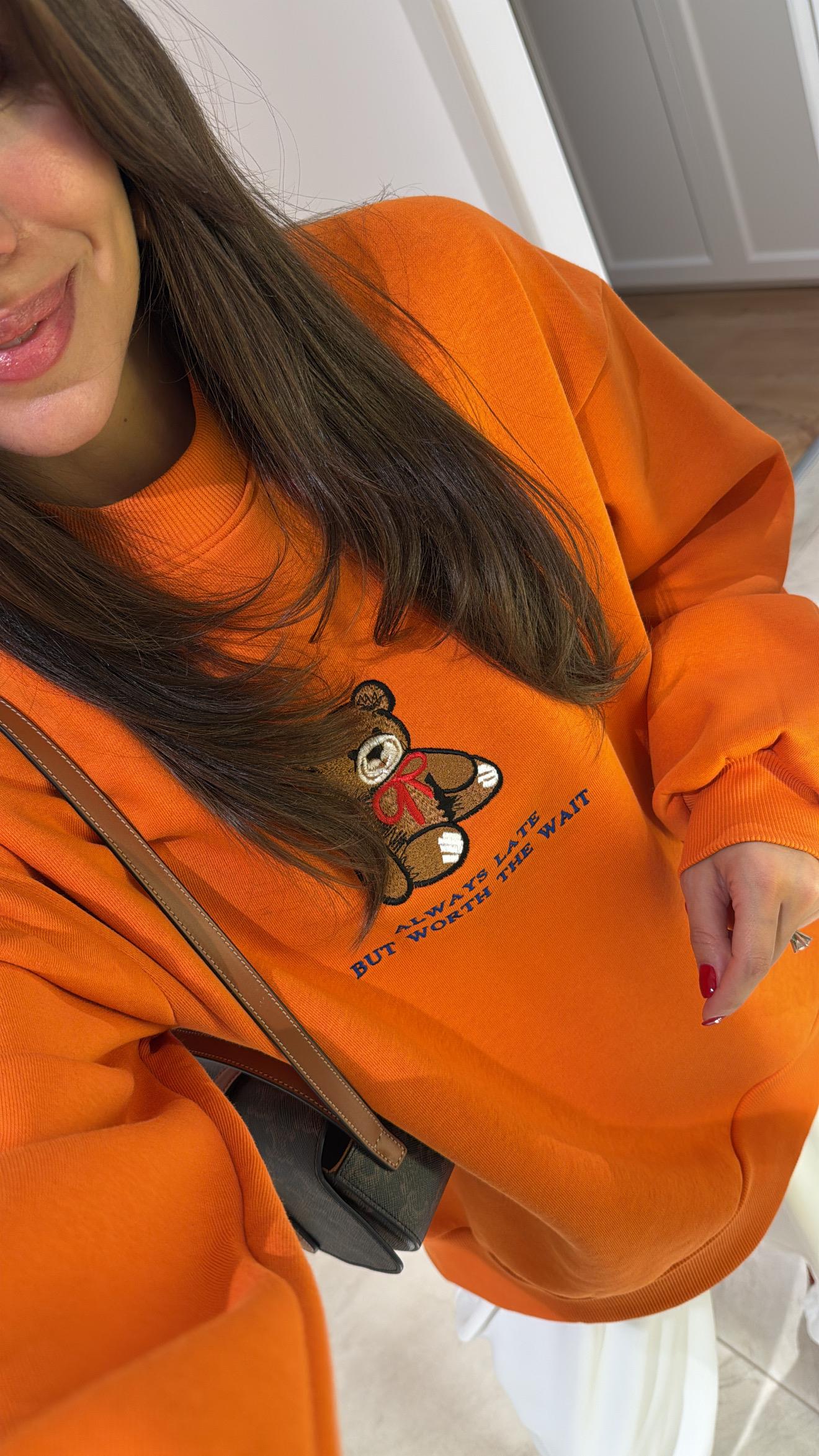 Turuncu Ayıcık Baskılı Yazılı Sweat 