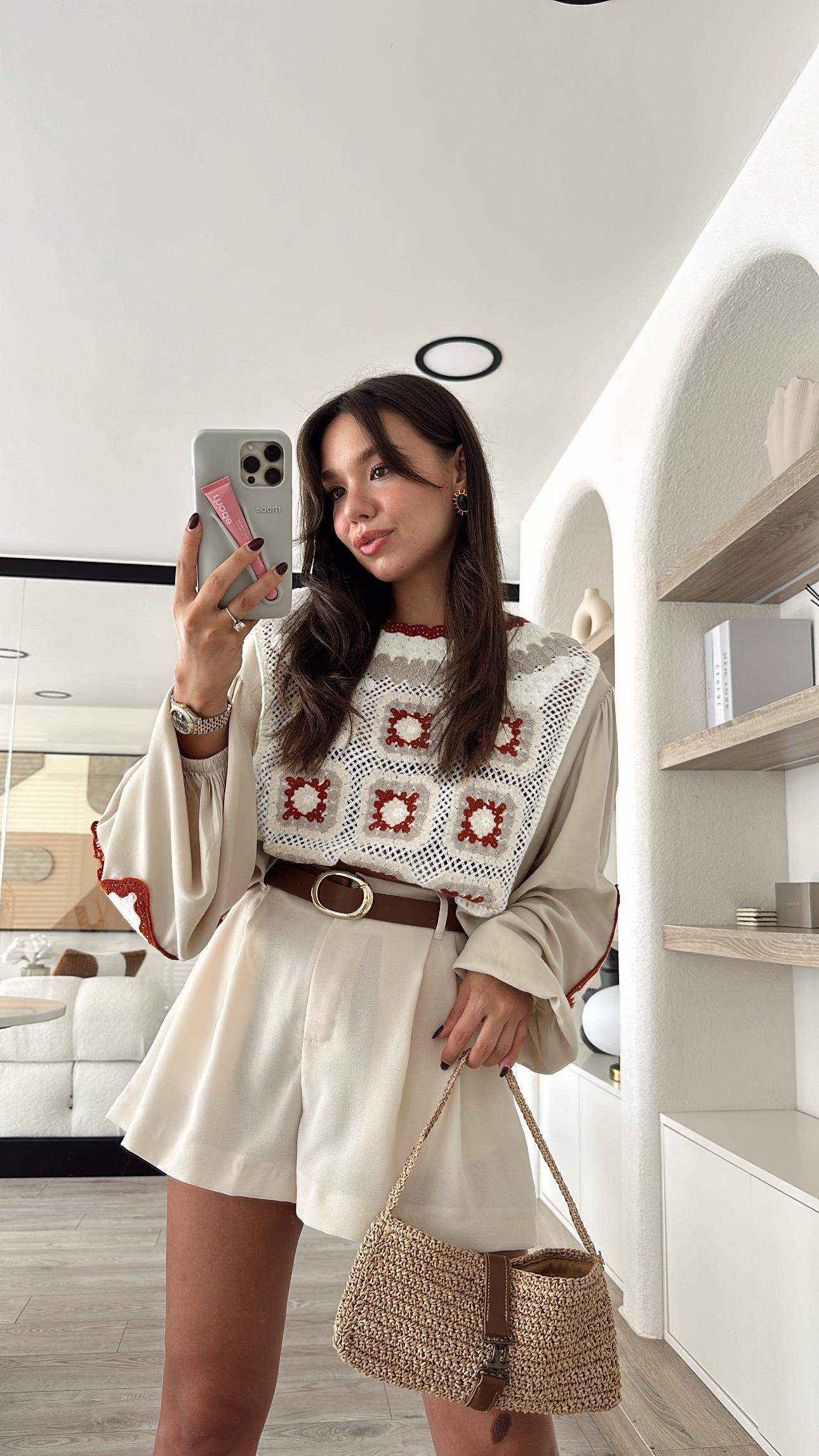 Vizon Dantel İşlemeli Balon Kol Bluz