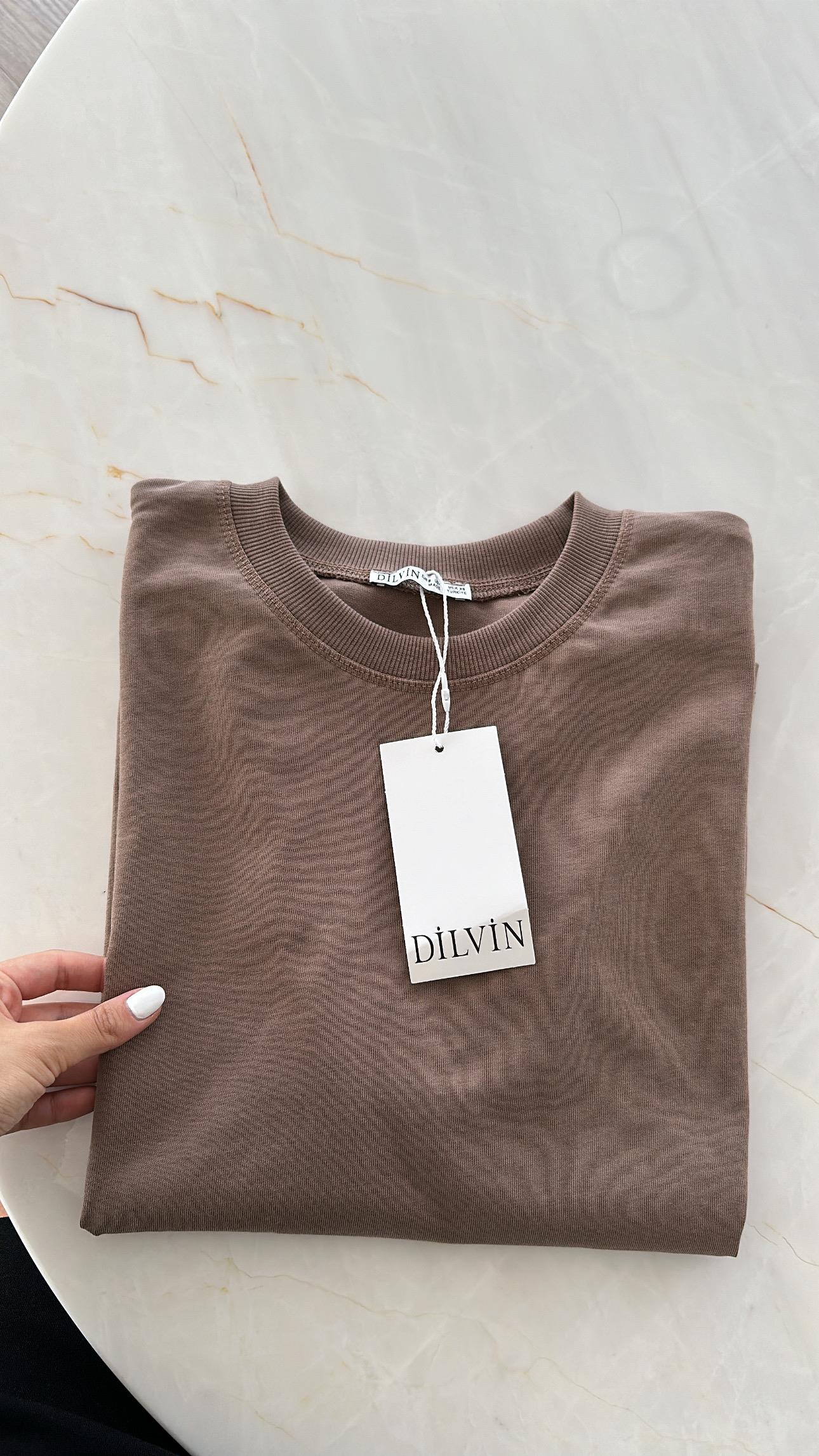 Vizon Dekoratif Dikişli Bisiklet Yaka Dilvin Tshirt