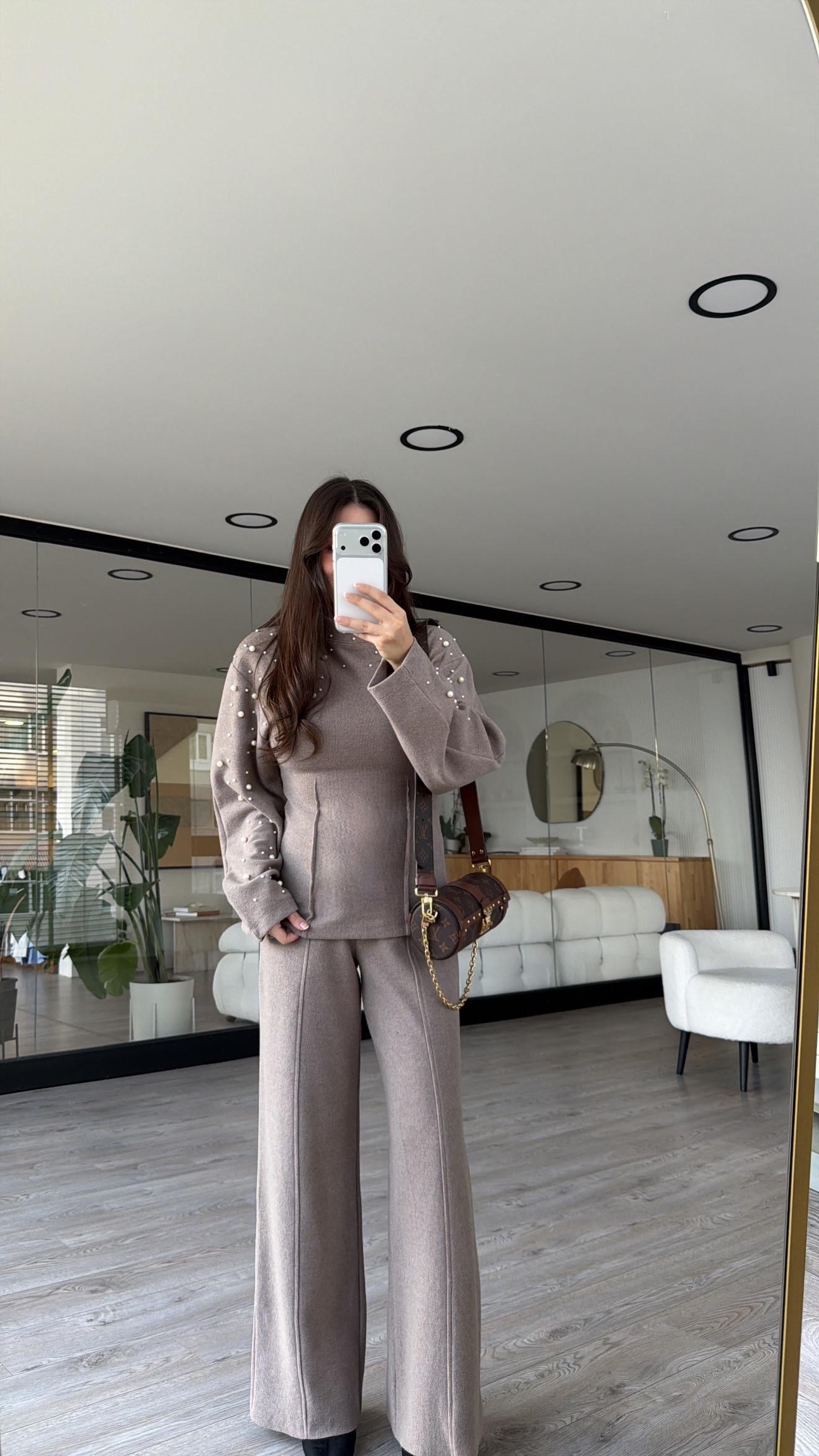 Vizon İncili Marka Model Pantolon Takım