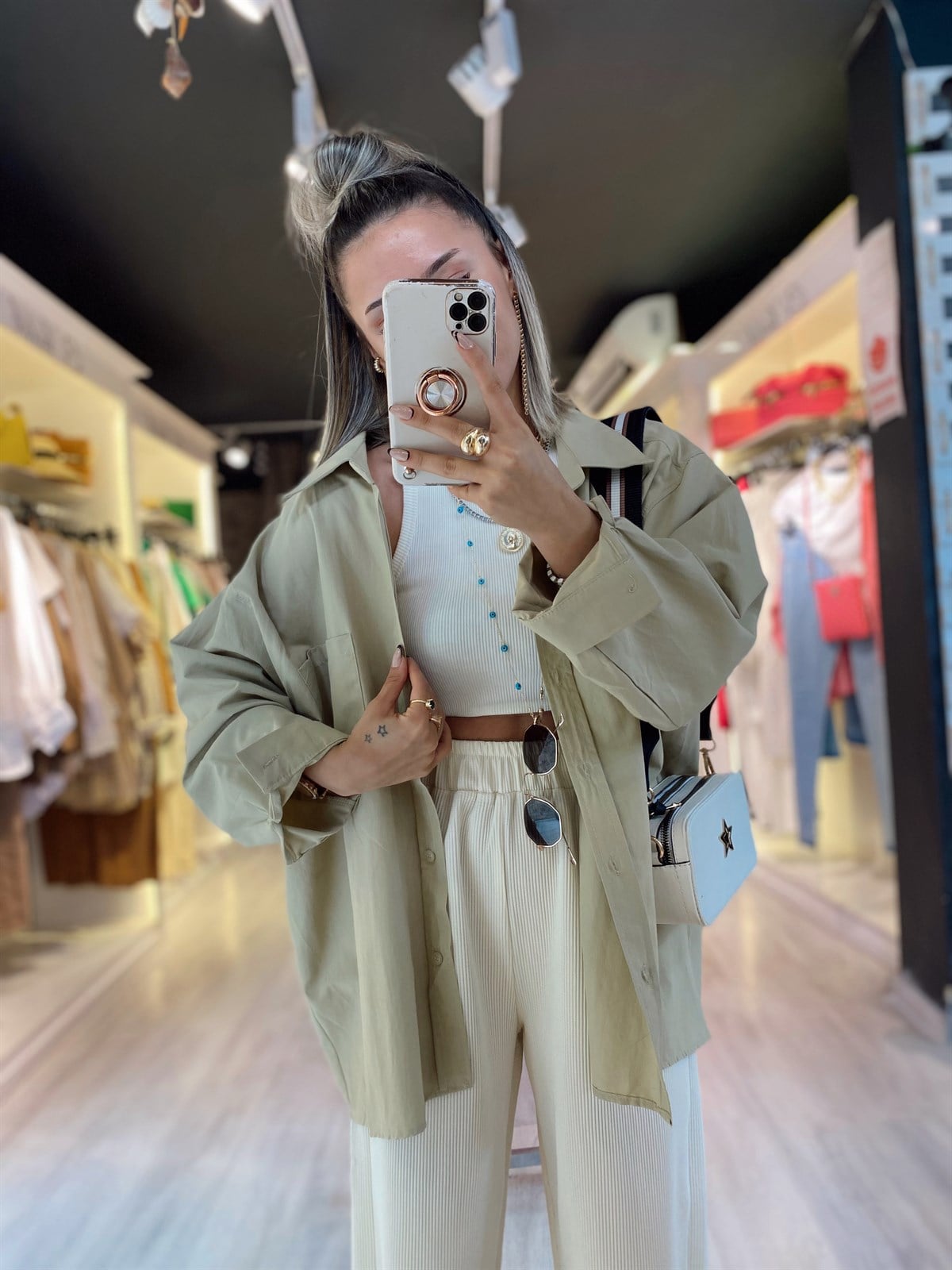 Vizon Poplin Kumaş Düşük Omuzlu Oversize Gömlek