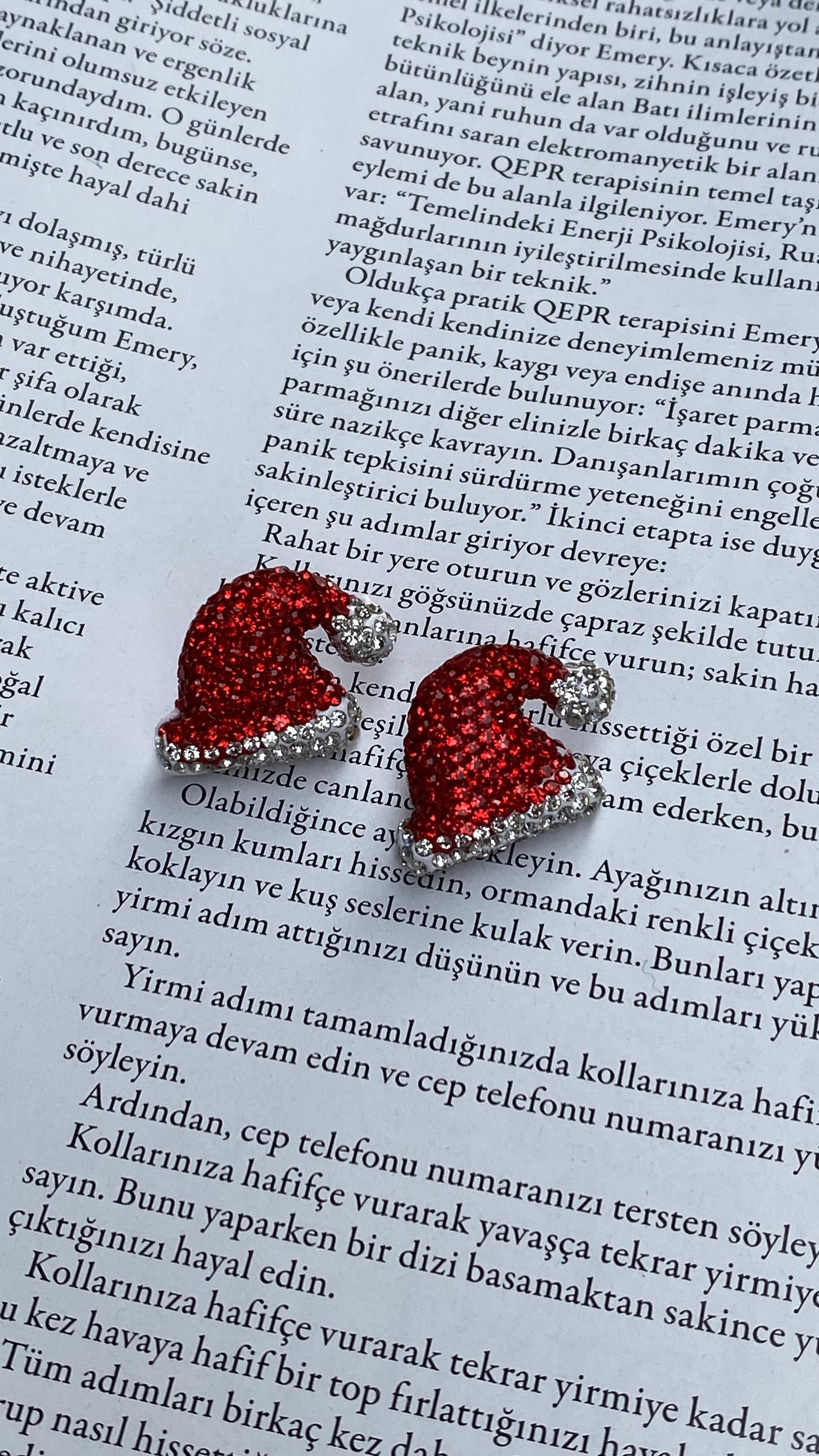 Yeni Yıl Şapka Temalı Küpe 