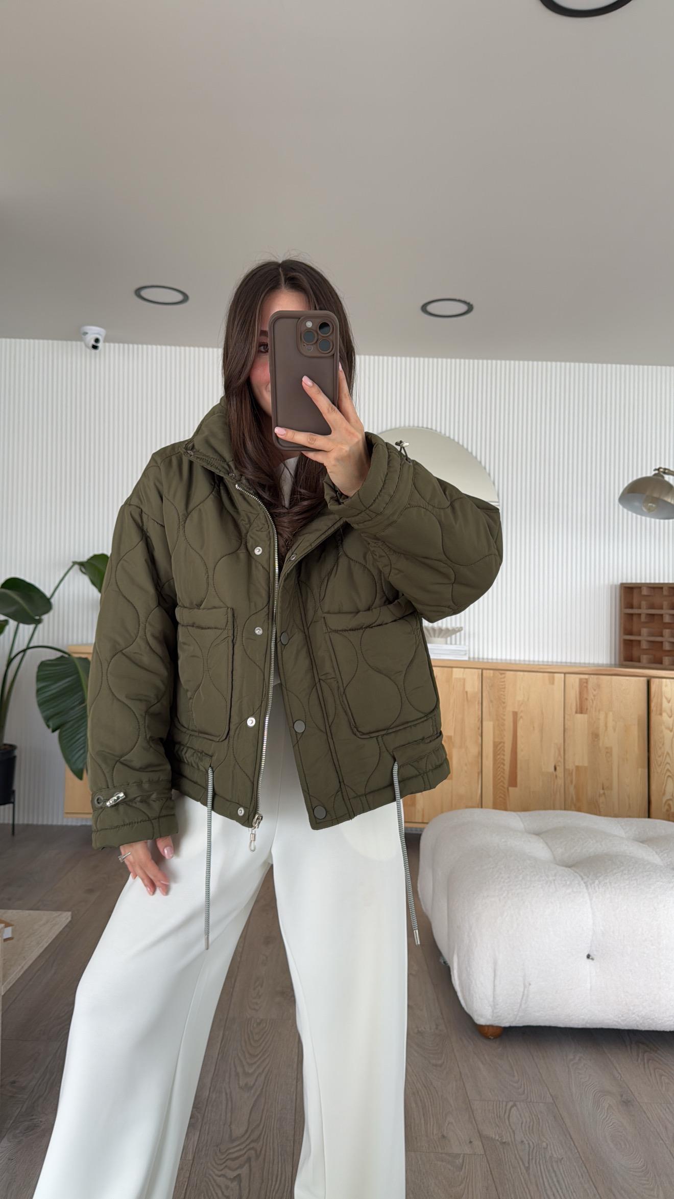 Yeşil Kapitoneli Bel Büzgülü Crop Mont