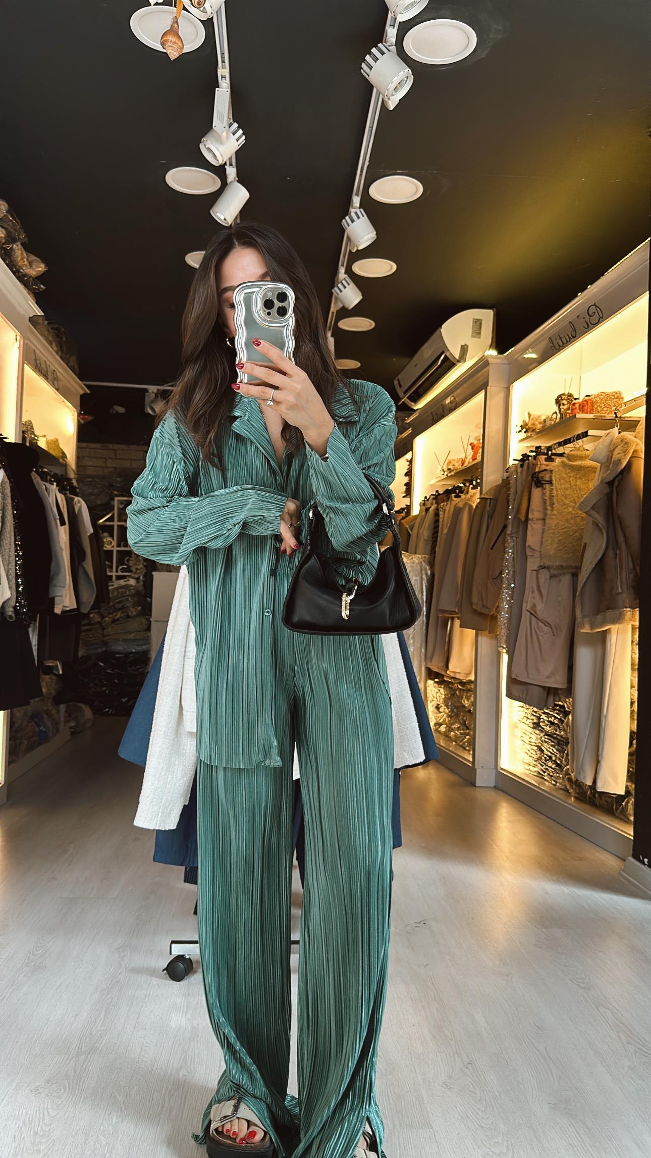 Zümrüt Krinkıl Kumaş Gömlek Takım