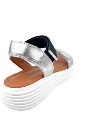 Shiny Deri Sandalet Gümüş