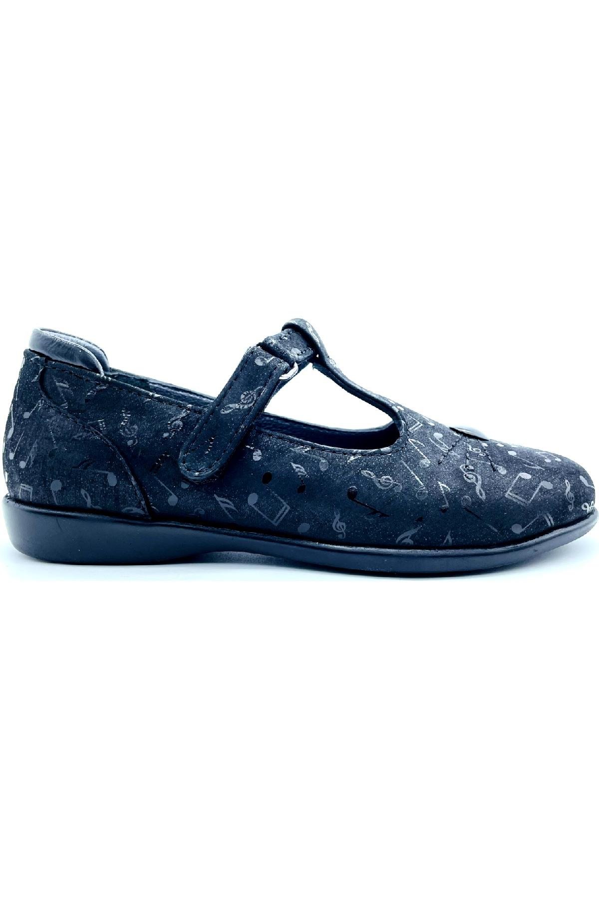Kedi Motifli Klasik Kız Çocuk Okul Ayakkabısı Siyah Desen