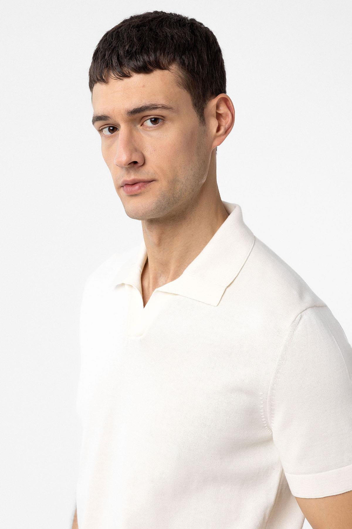 Antioch Ekru 100% Pamuk Apaş Yaka Triko T-Shirt