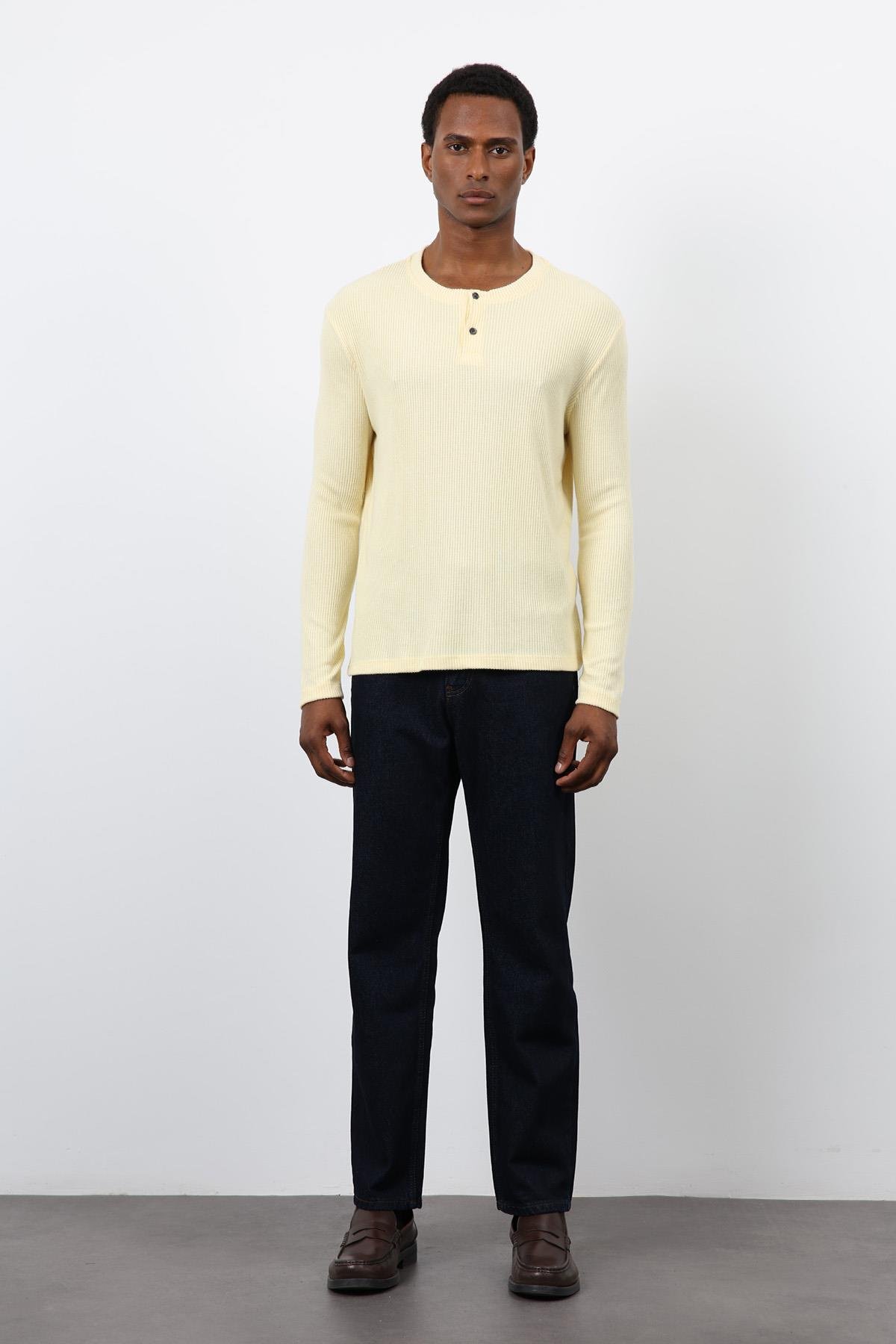 Antioch Sarı Fitilli Düğmeli Yaka T-Shirt