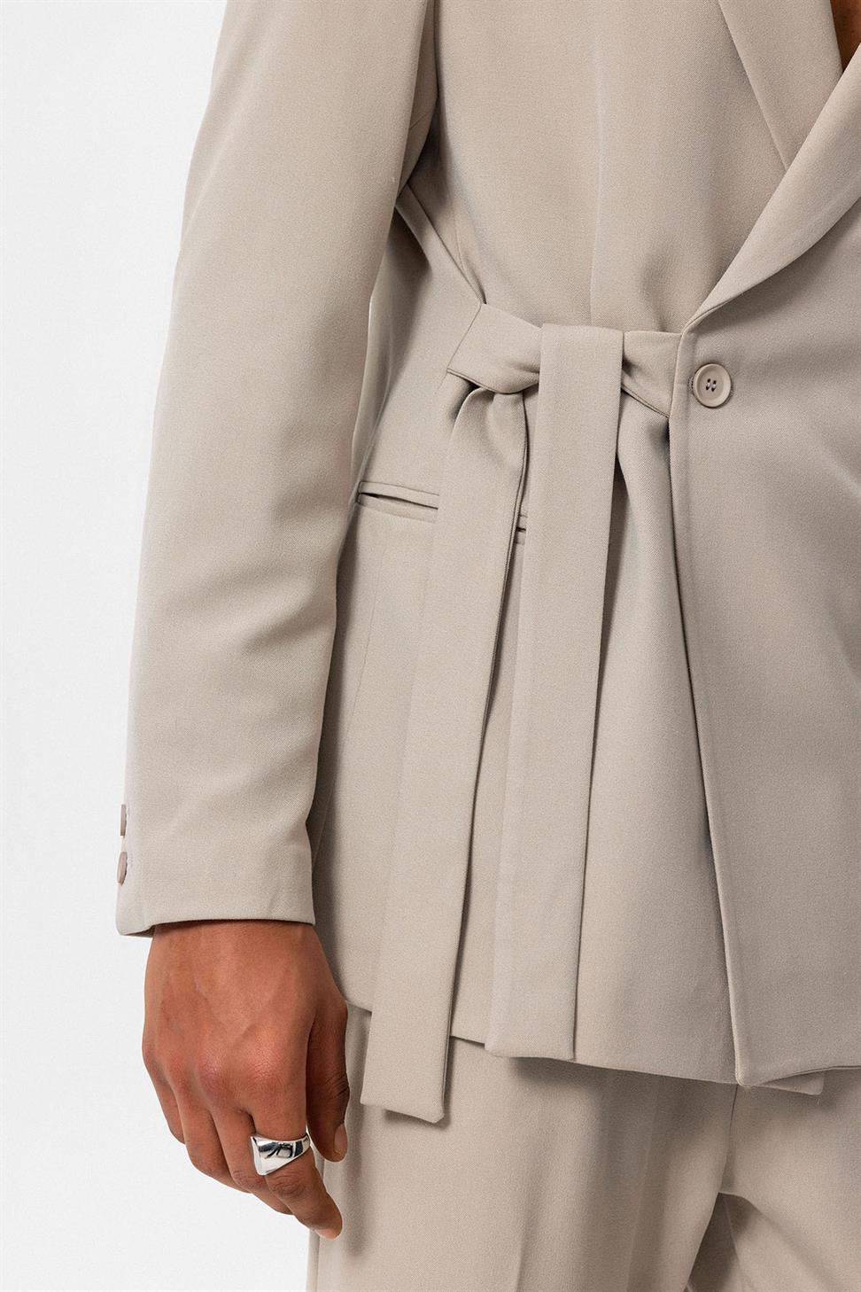 مزدوجة الصدر إغلاق مربوط سترة الرجال السترة