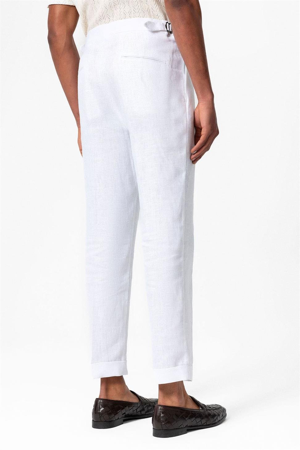 بنطلون رجالي عالي الخصر مطوي من الكتان بنسبة 100%