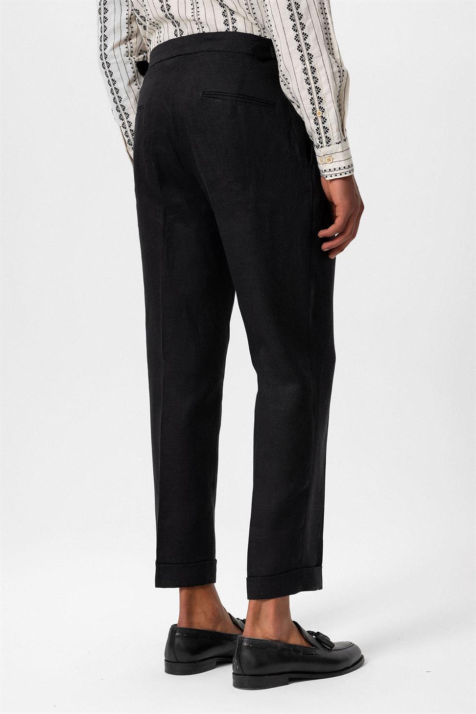 بنطلون رجالي عالي الخصر مطوي من الكتان بنسبة 100%