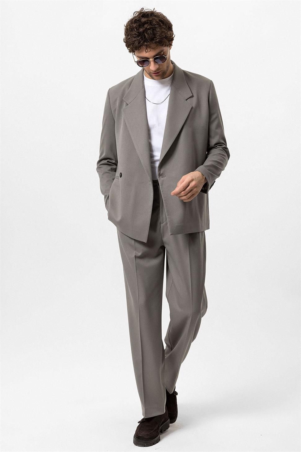 سترة بليزر للرجال مزدوجة الصدر مع جيب بغطاء قلاب