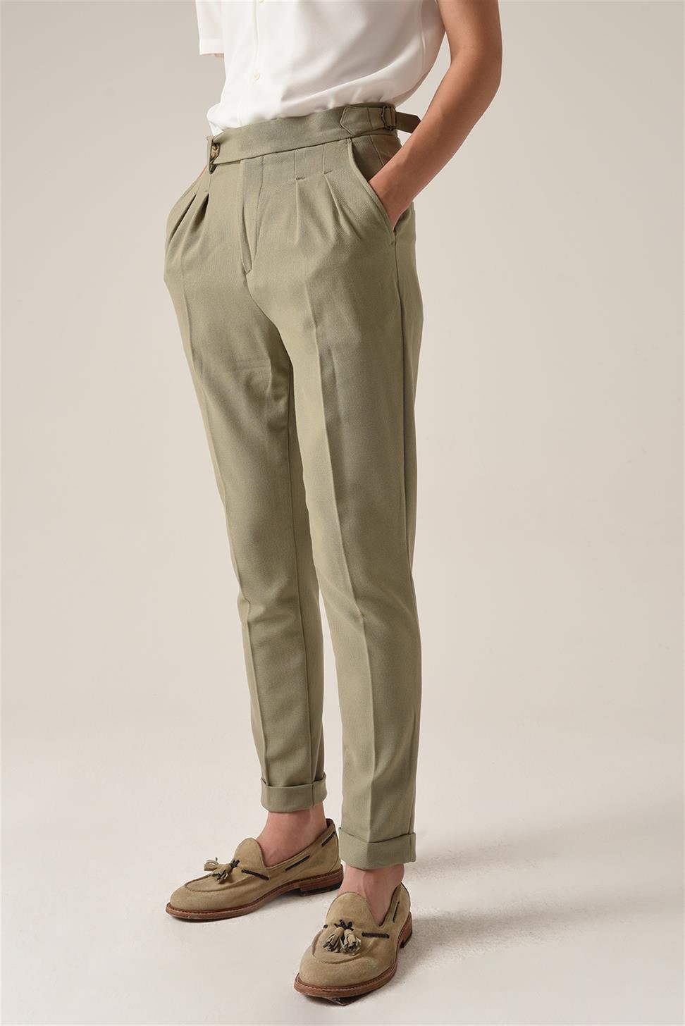 Antioch Açık Haki Yüksek Bel (Boyfriend) Yandan Tokalı Kemer Detaylı Pileli Kumaş Pantolon