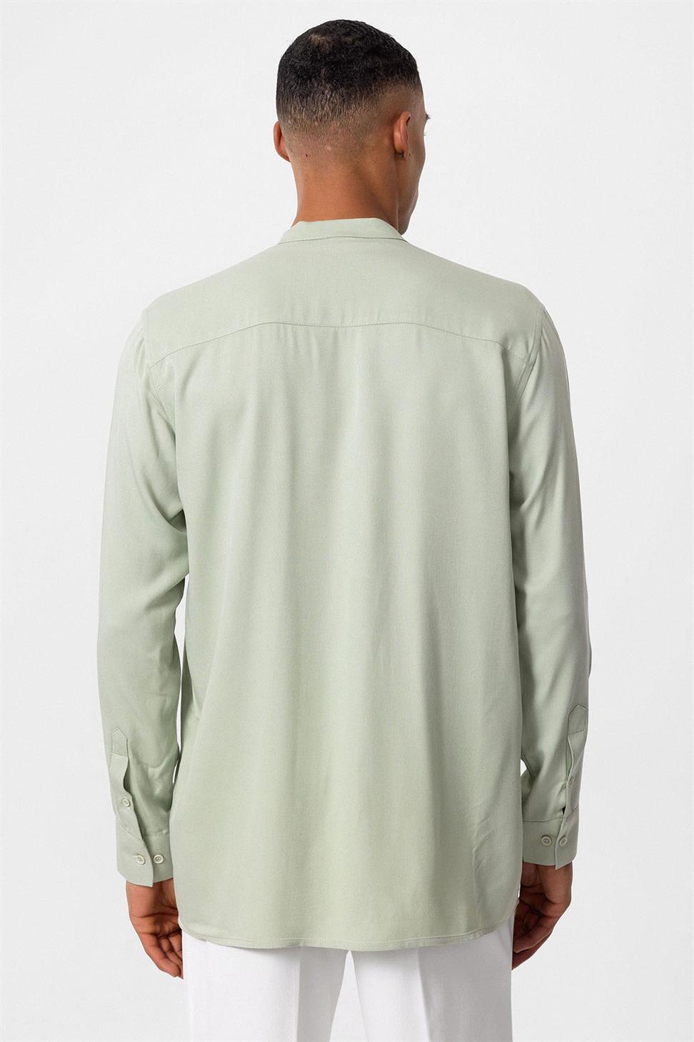 قميص رجالي بياقة القاضي بياقة عادية