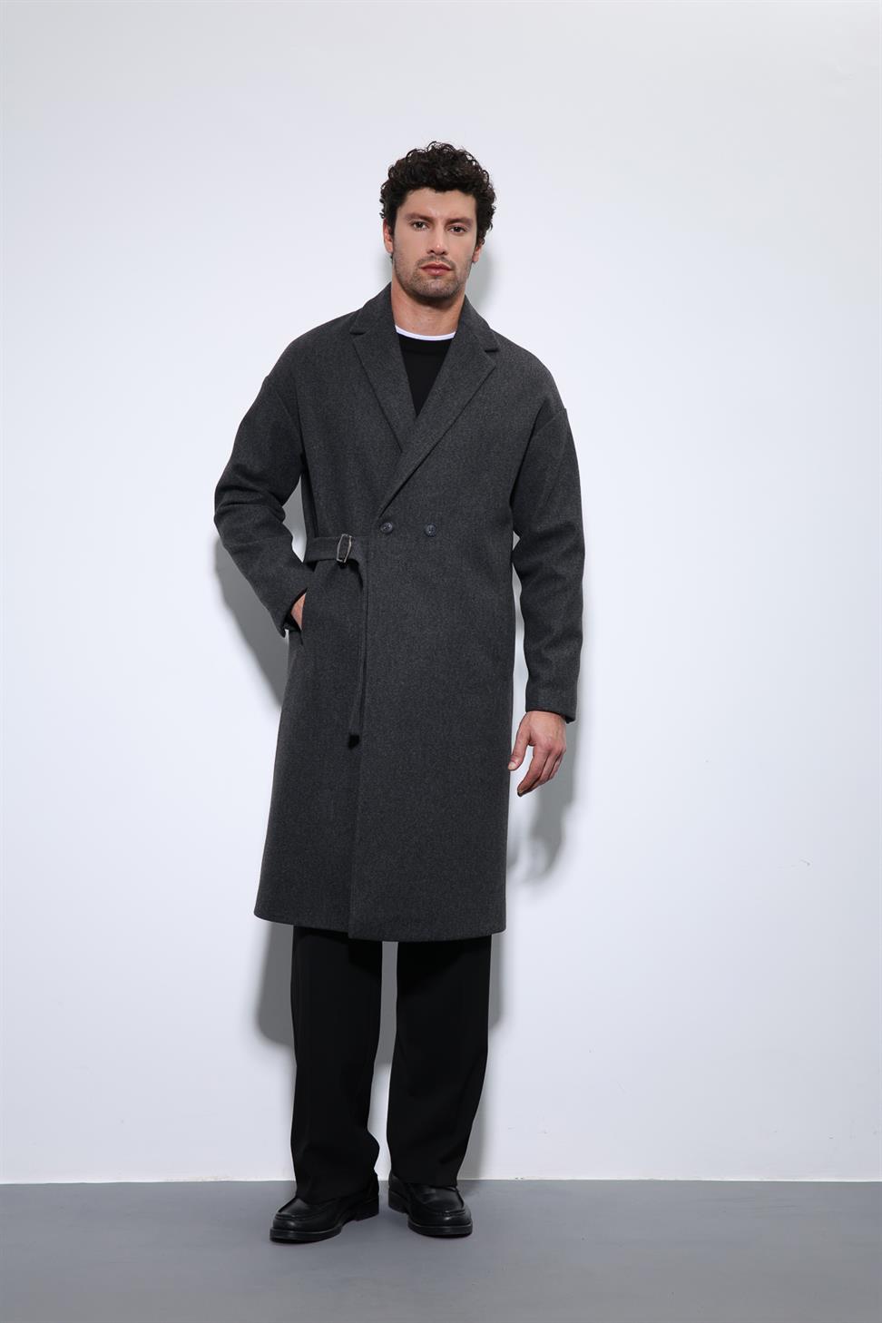 معطف رجالي كبير الحجم بحزام