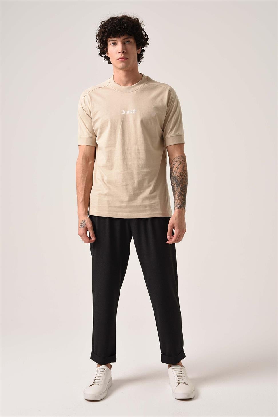 تي شيرت أنطاكية كبير الحجم مطبوع