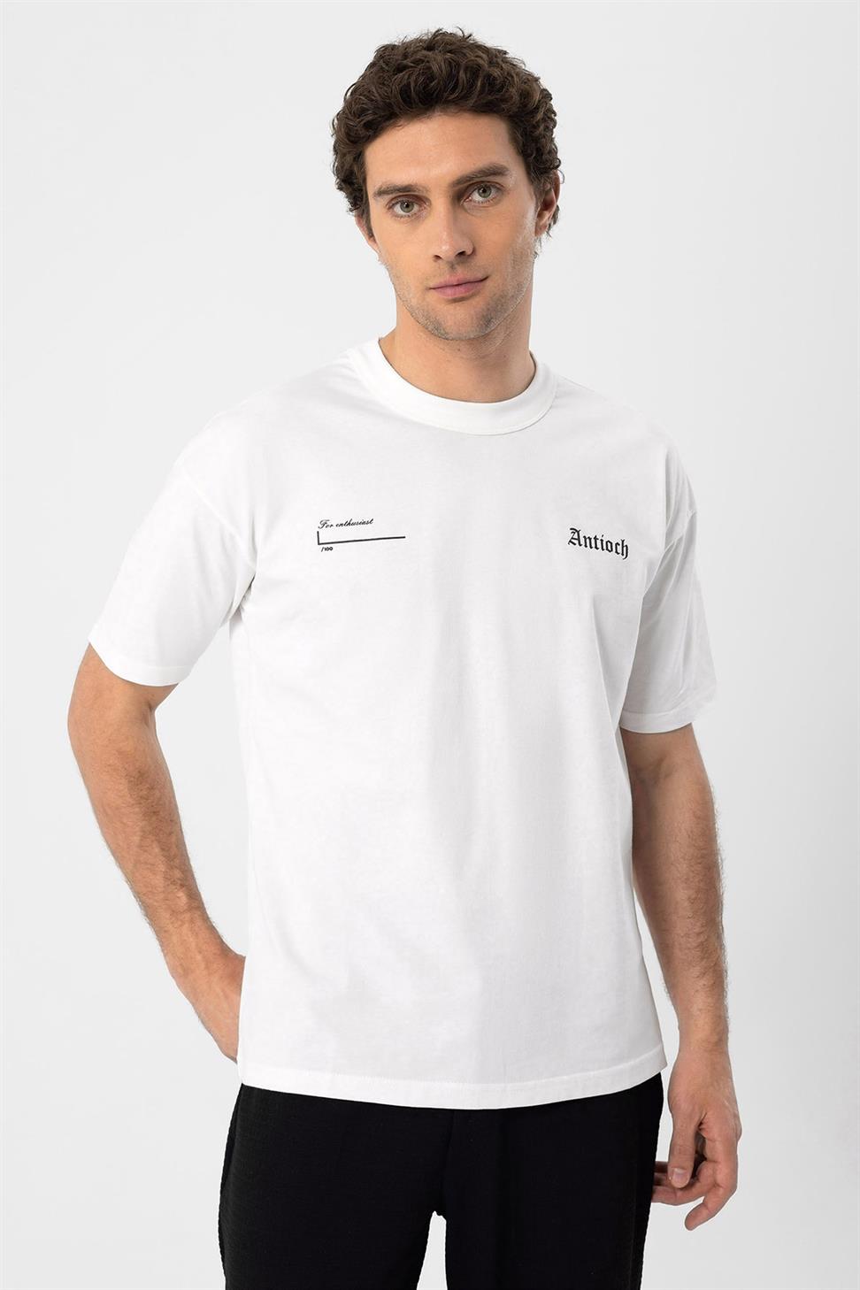 تي شيرت أنطاكية مطبوع بقصة ضيقة للرجال