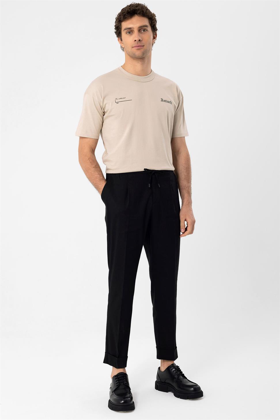 تي شيرت أنطاكية مطبوع بقصة ضيقة للرجال