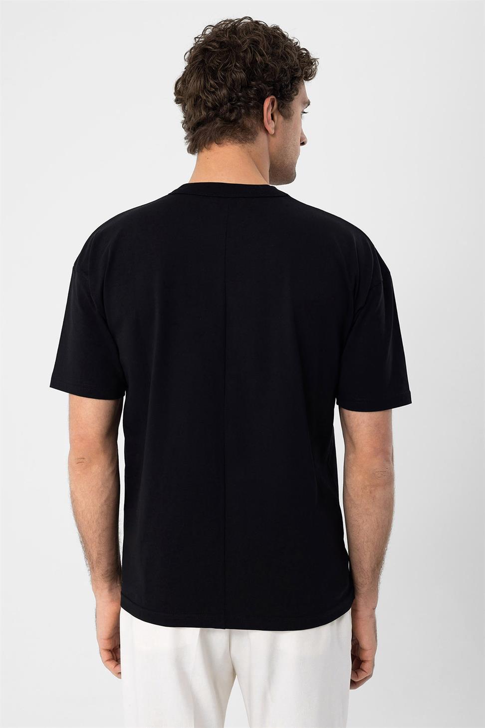 تي شيرت أنطاكية مطبوع بقصة ضيقة للرجال