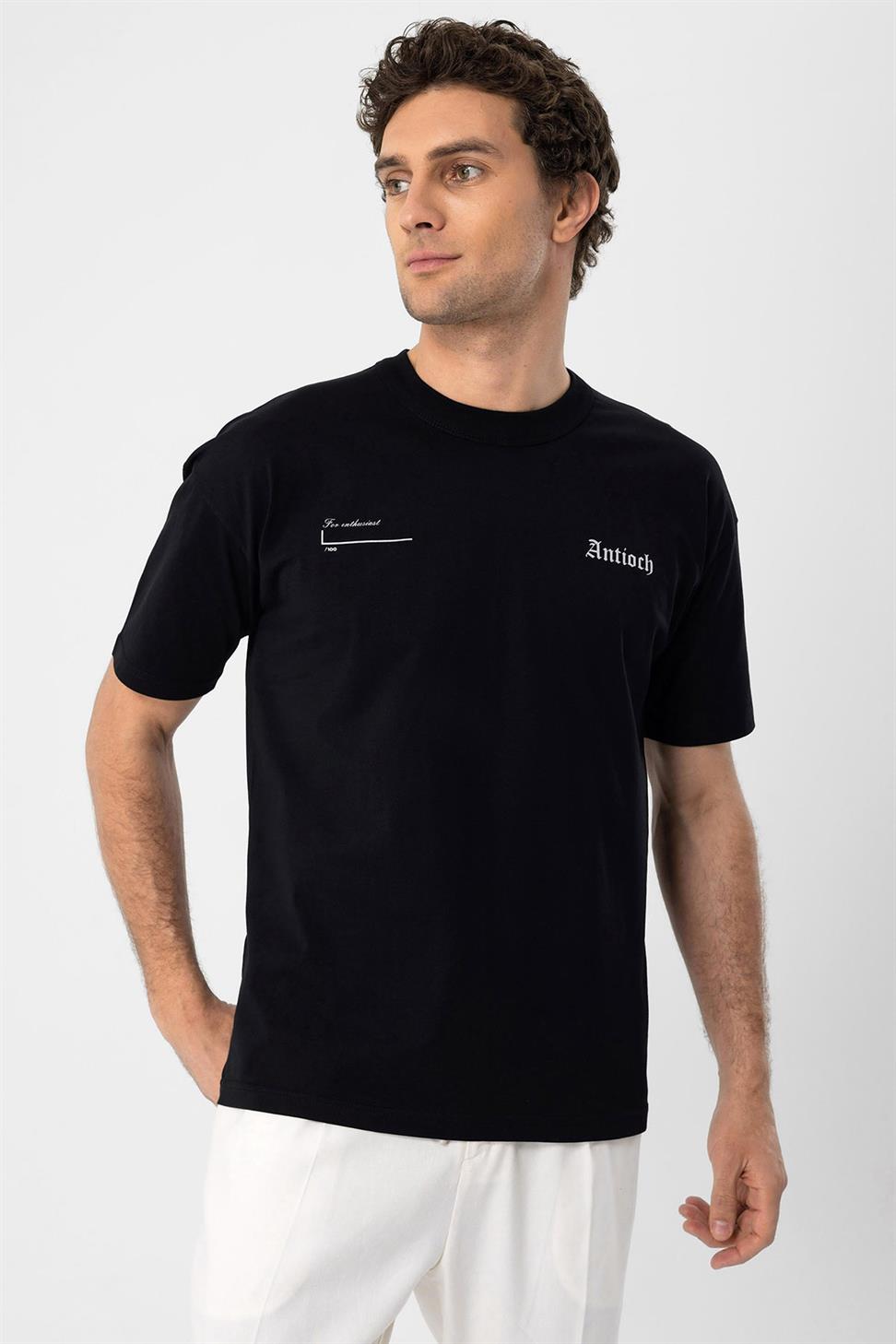 تي شيرت أنطاكية مطبوع بقصة ضيقة للرجال