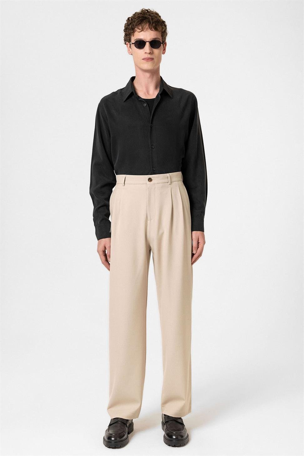 بنطلون رجالي عالي الخصر مطوي ومريح