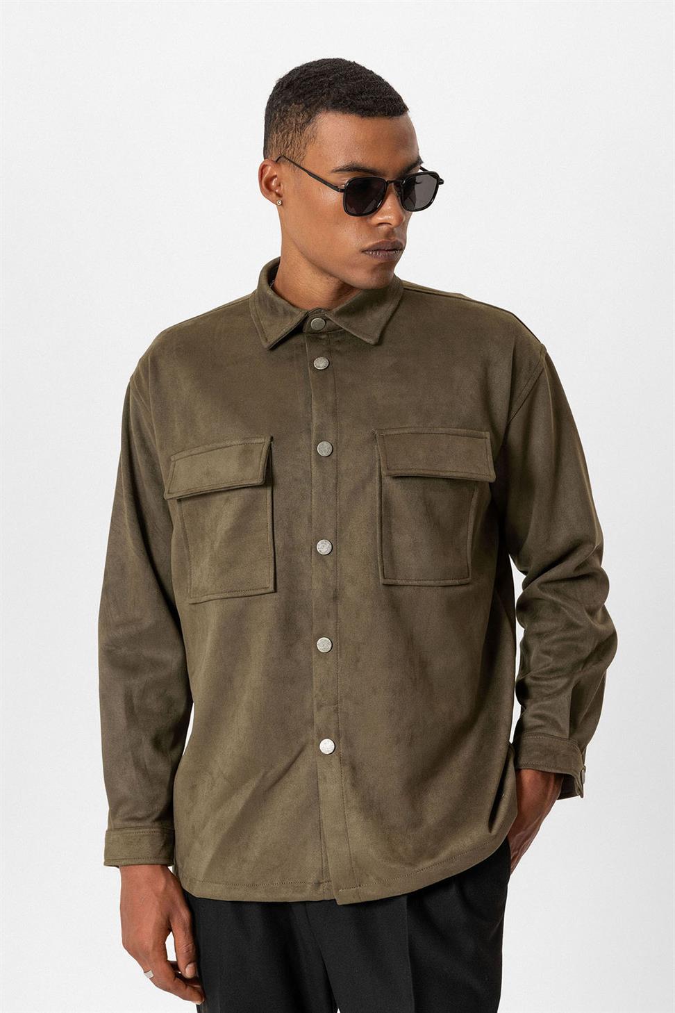 قميص رجالي من الجلد السويدي بقصة عادية مع أزرار معدنية