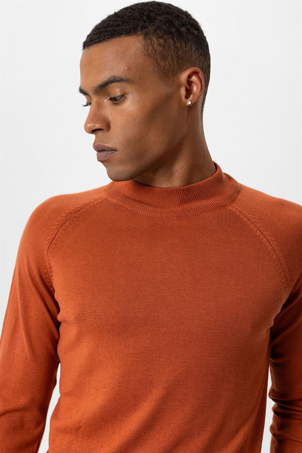 ملابس التريكو الرجالية نصف الياقة المدورة