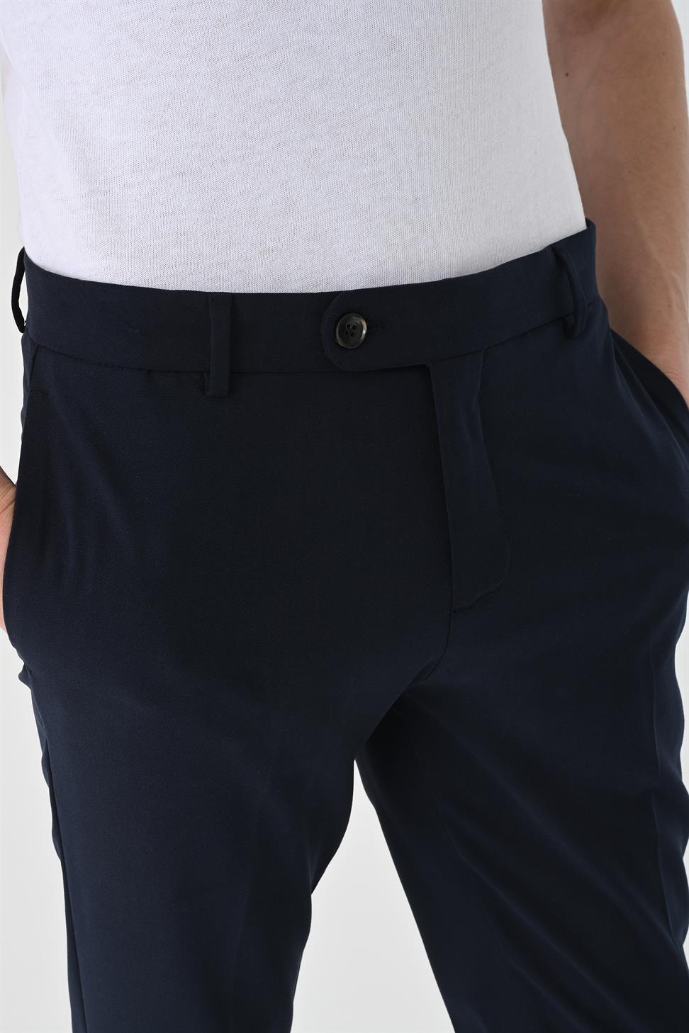 بنطال رجالي بقصة عادية بساقين