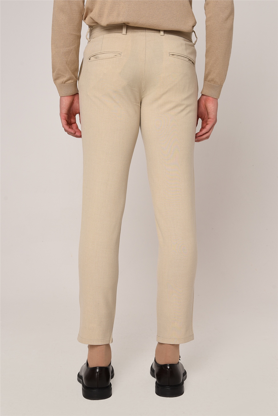 بنطال قطني بقصة ضيقة للرجال