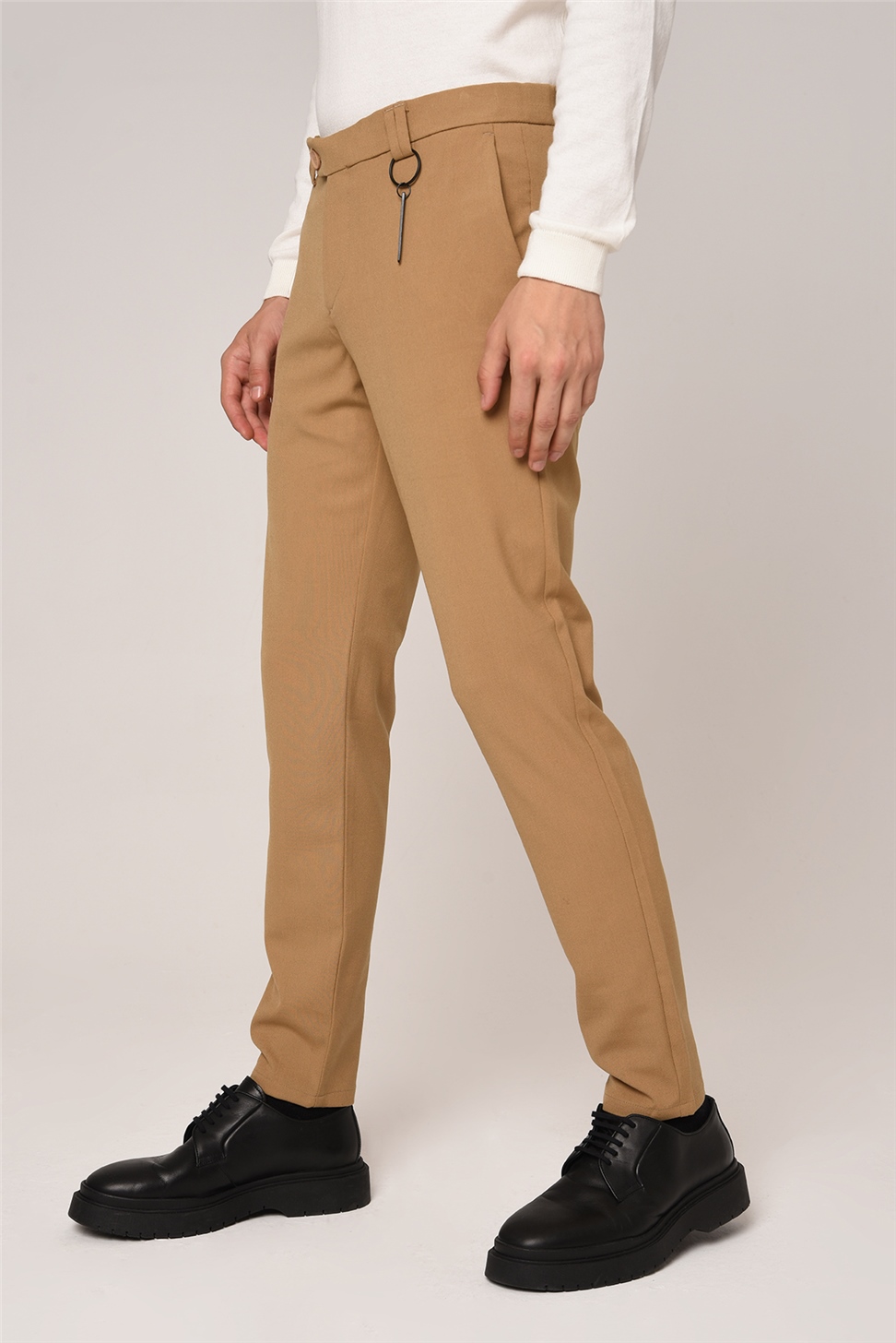 بنطال قطني بقصة ضيقة للرجال