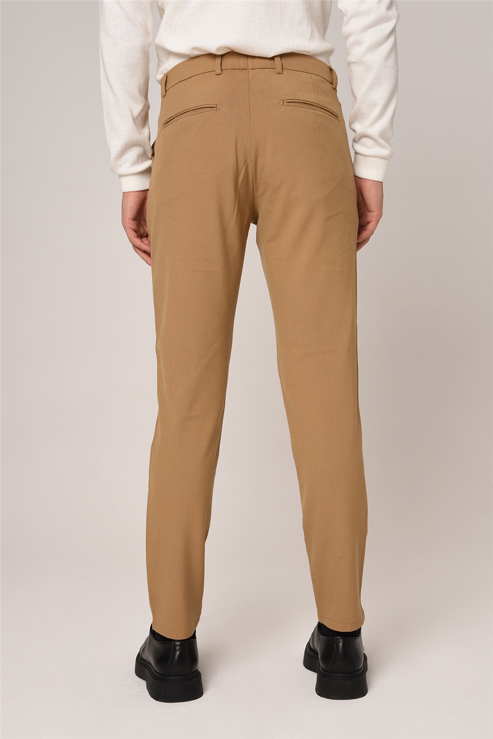 بنطال قطني بقصة ضيقة للرجال