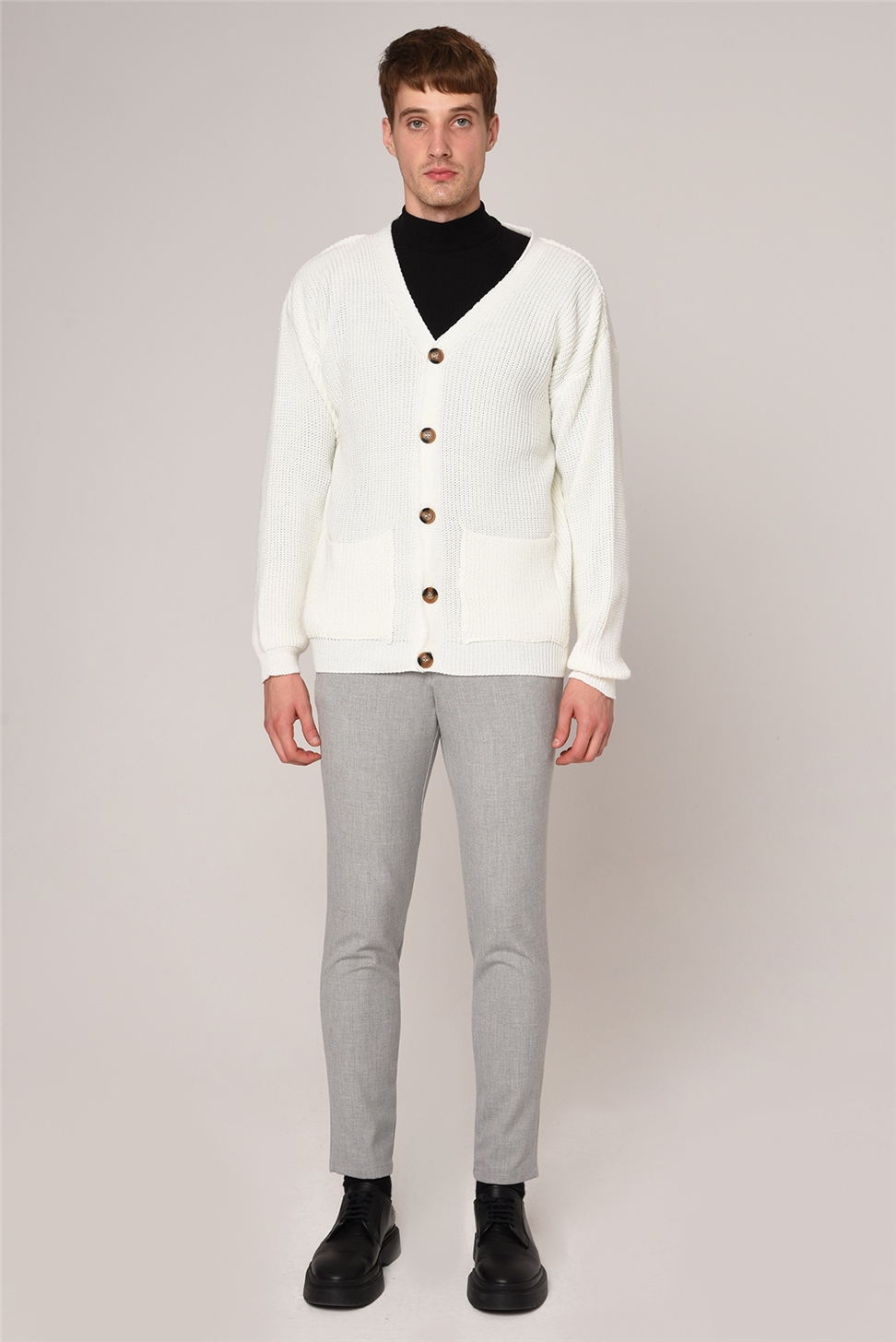 بنطال قطني بقصة ضيقة للرجال