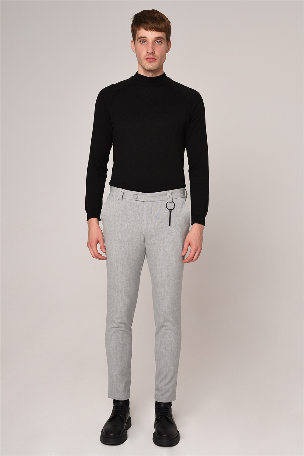 بنطال قطني بقصة ضيقة للرجال