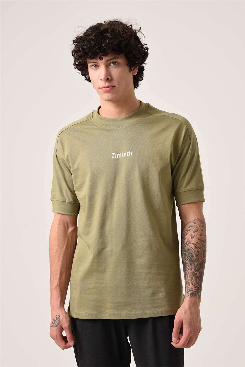 تي شيرت أنطاكية كبير الحجم مطبوع
