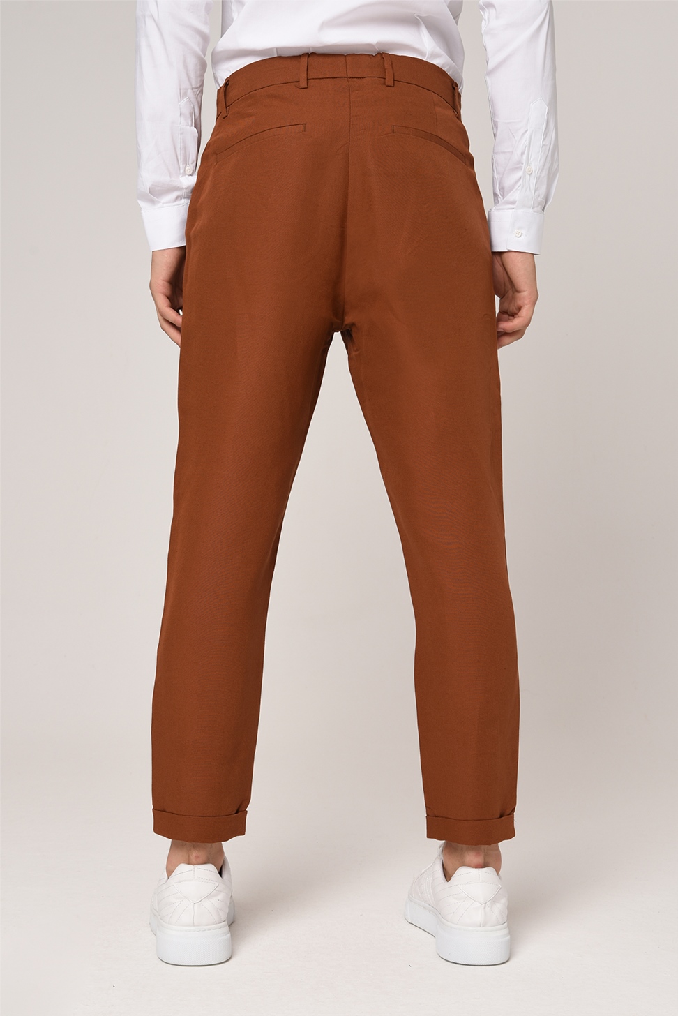 بنطال كتان برباط على الخصر