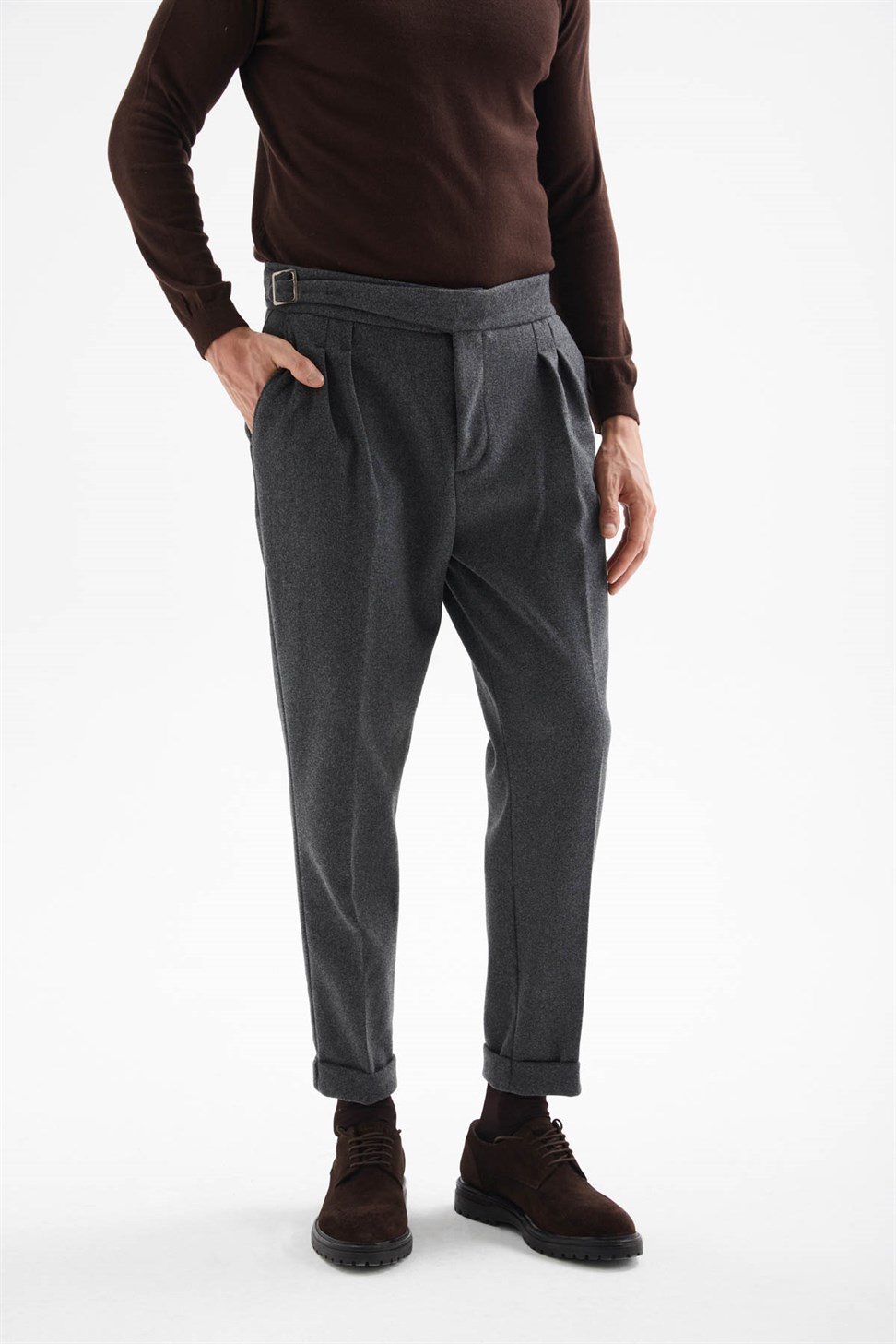 ارتفاع الخصر مشبك الحزام السراويل الكاش مطوي