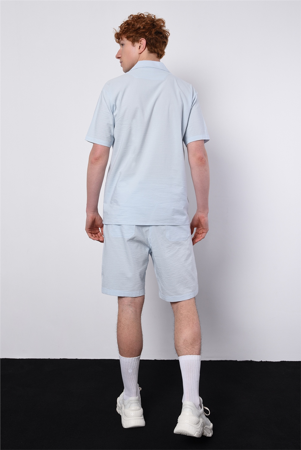 مجموعة شورت قميص كبير الحجم للرجال