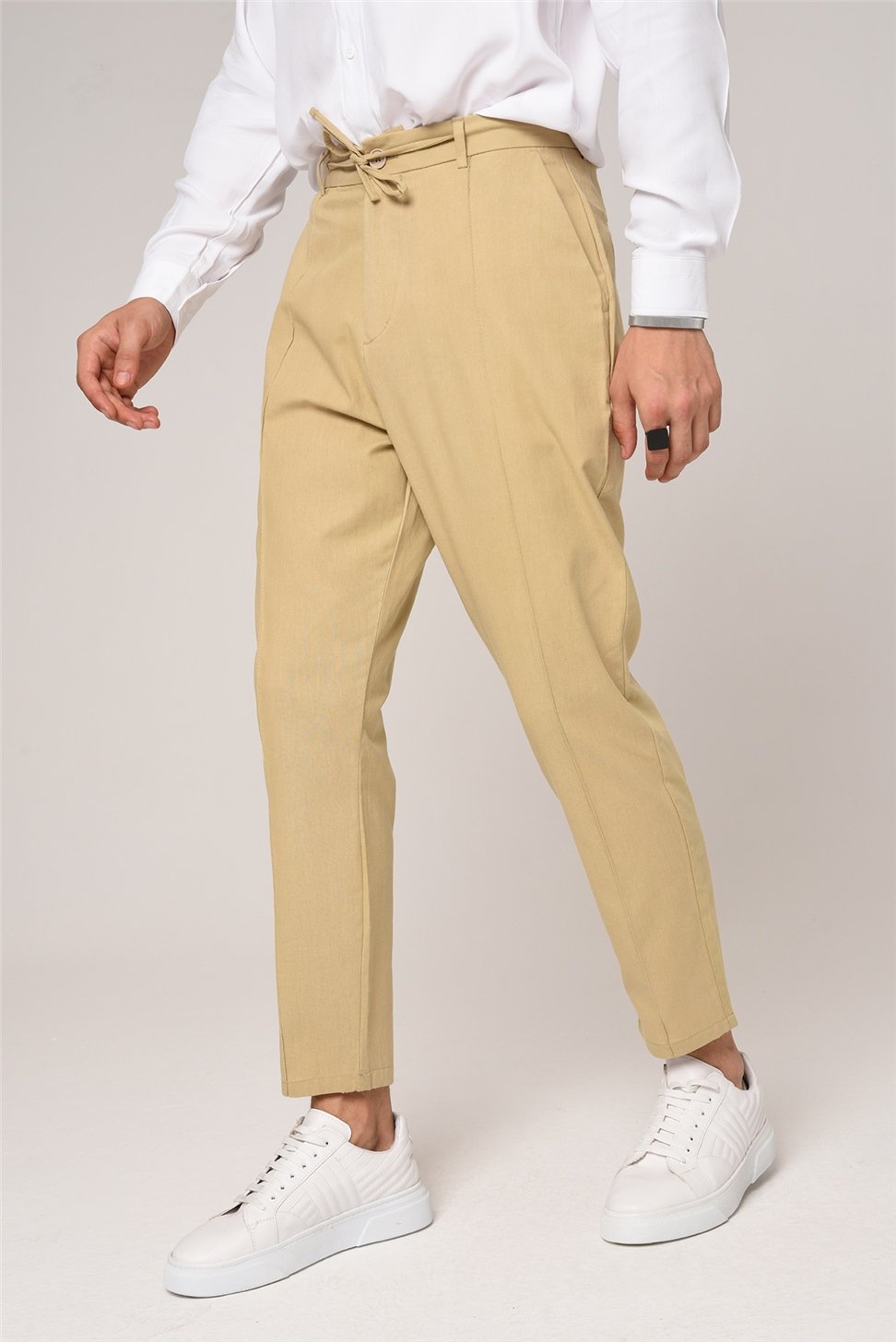 بنطال كتان صديقها