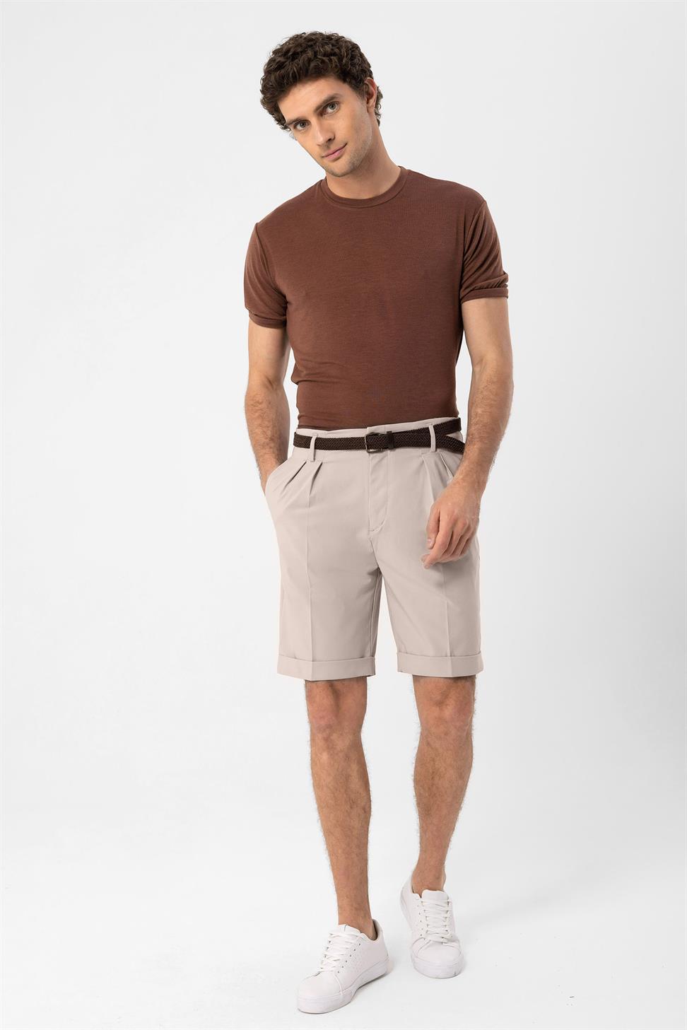 شورت مطوي بتفاصيل حزام