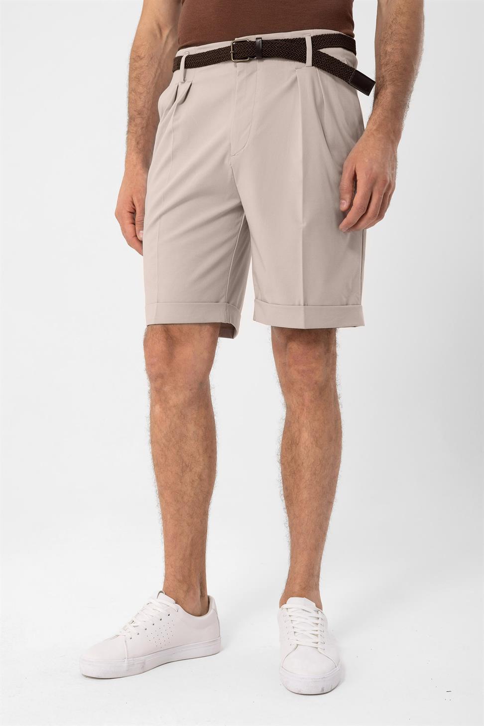 شورت مطوي بتفاصيل حزام