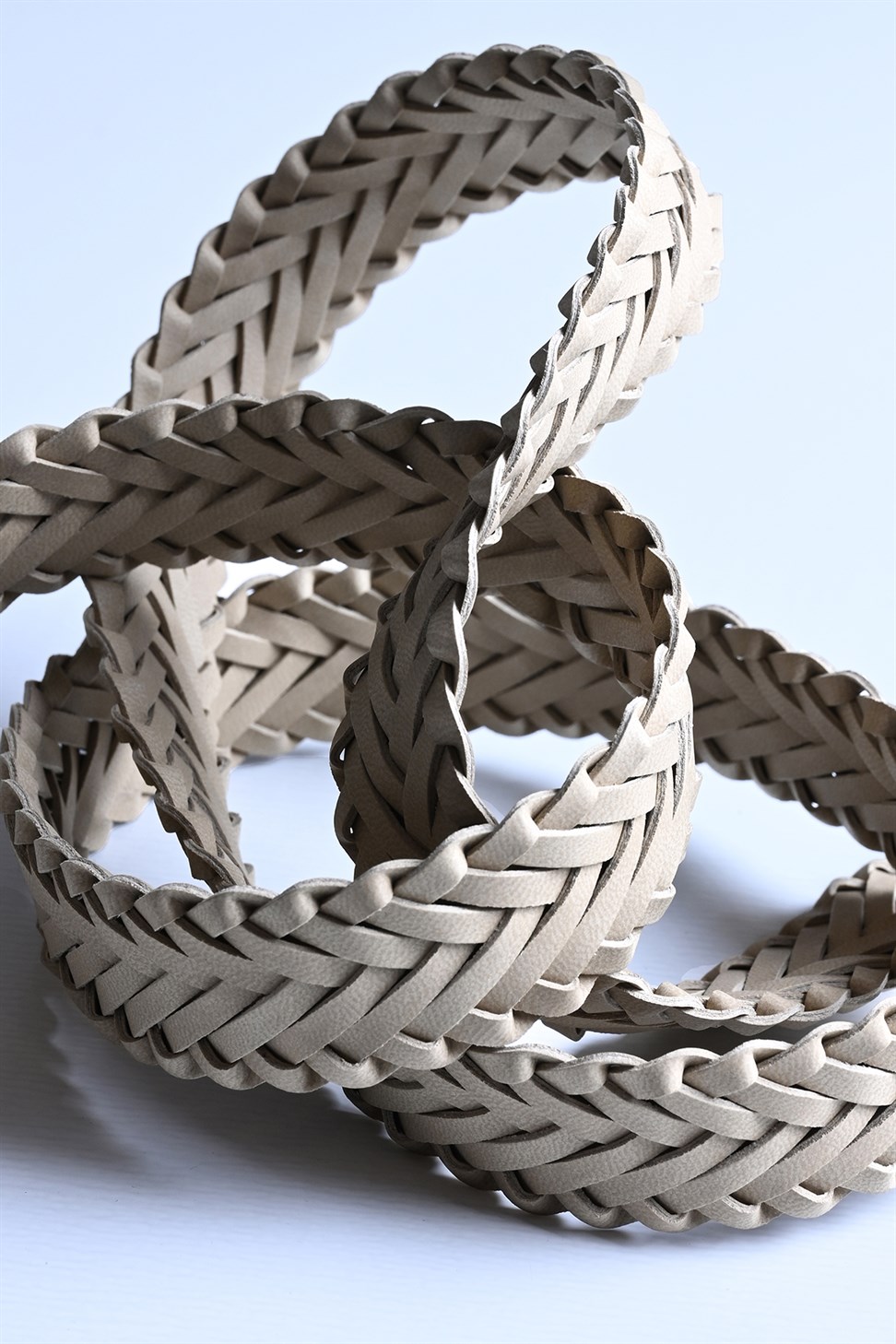 حزام رجالي من الجلد الصناعي المحبوك