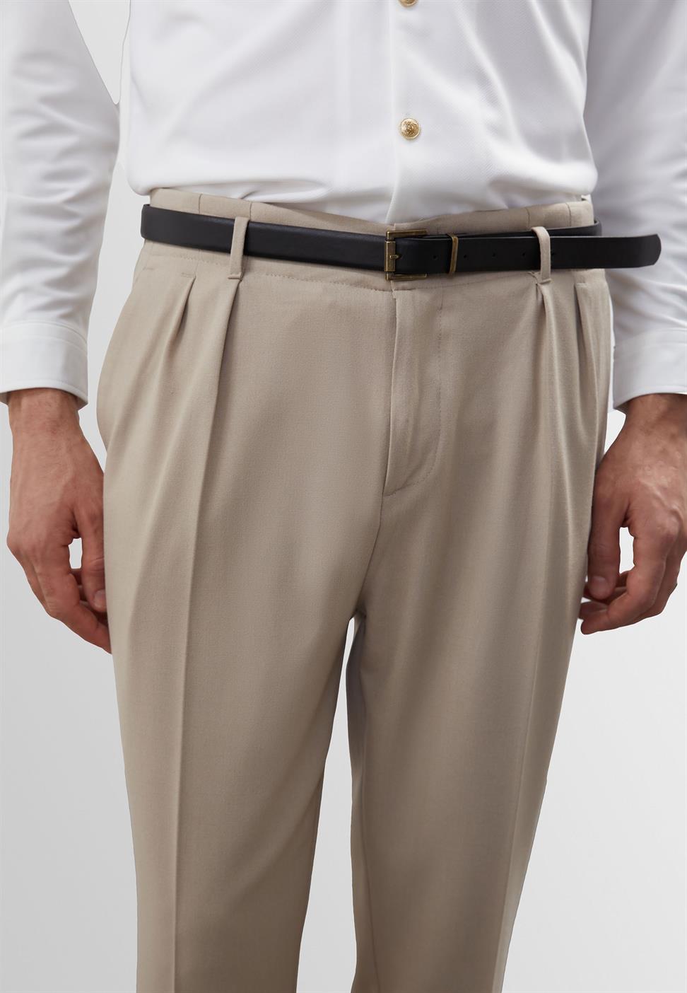 بنطلون عالي الخصر بحزام