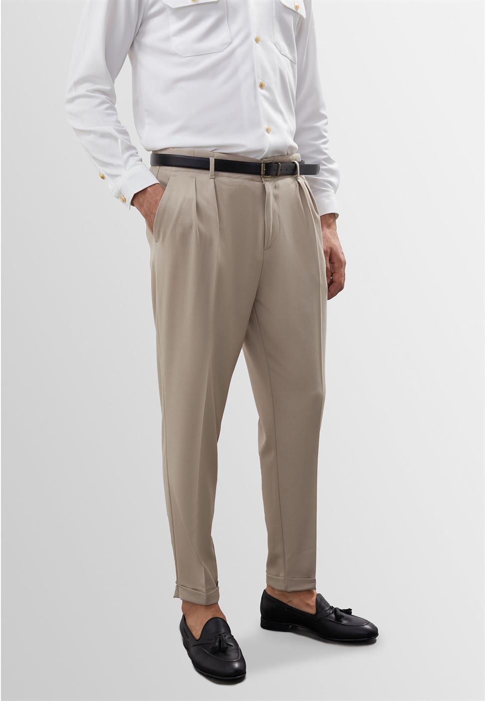 بنطلون عالي الخصر بحزام