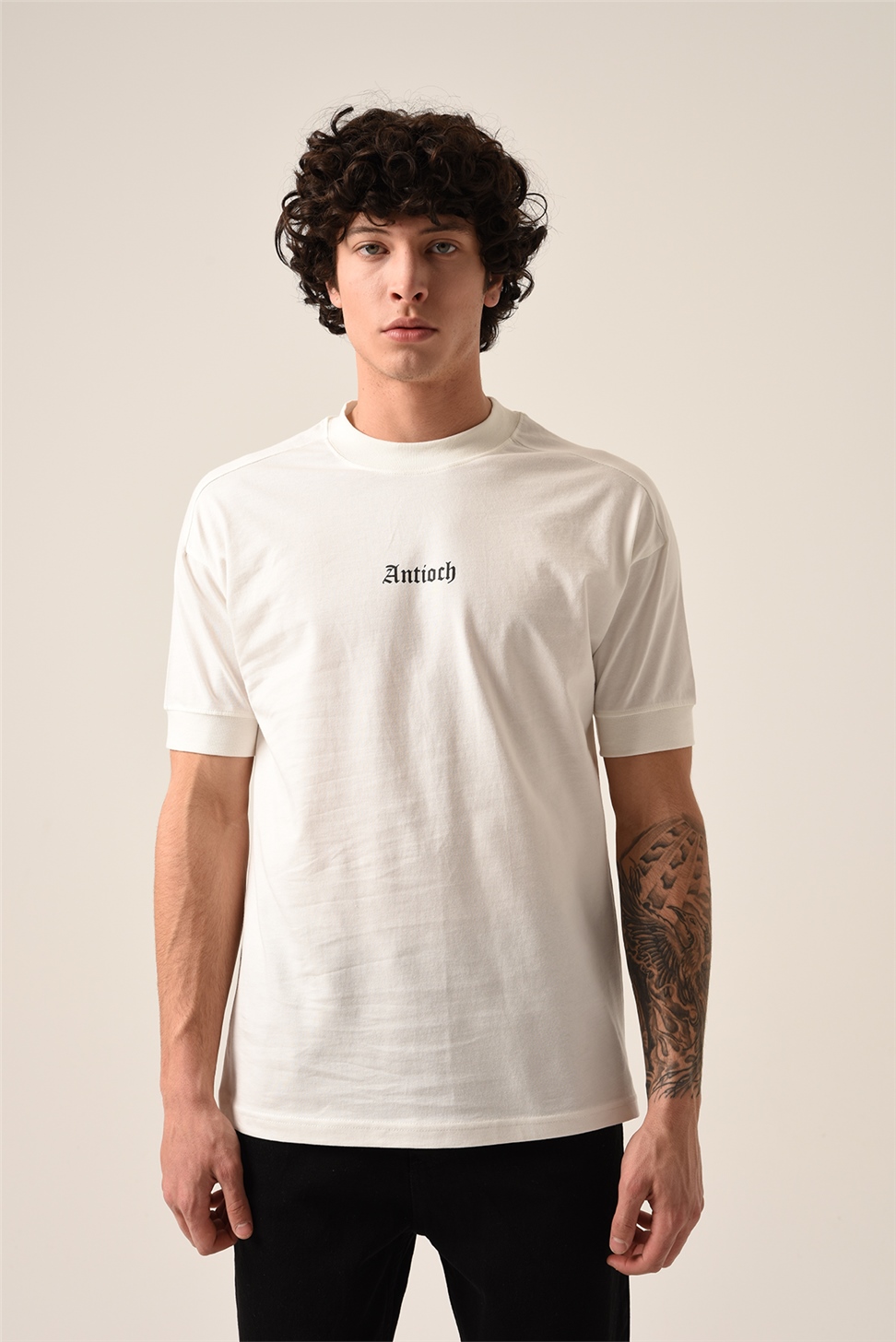 تي شيرت أنطاكية كبير الحجم مطبوع