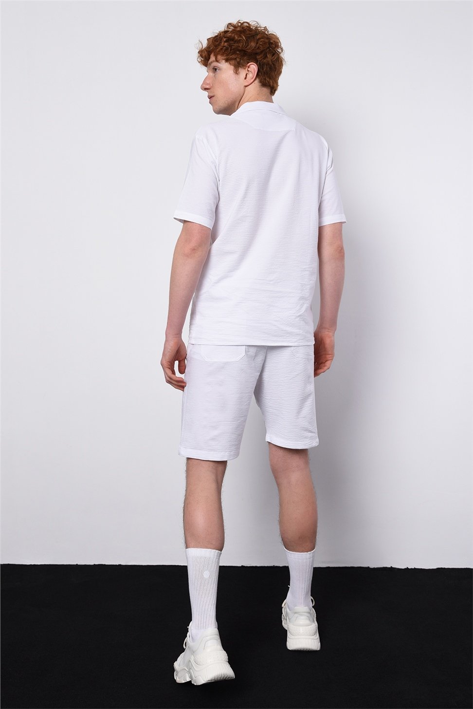 مجموعة شورت قميص كبير الحجم للرجال